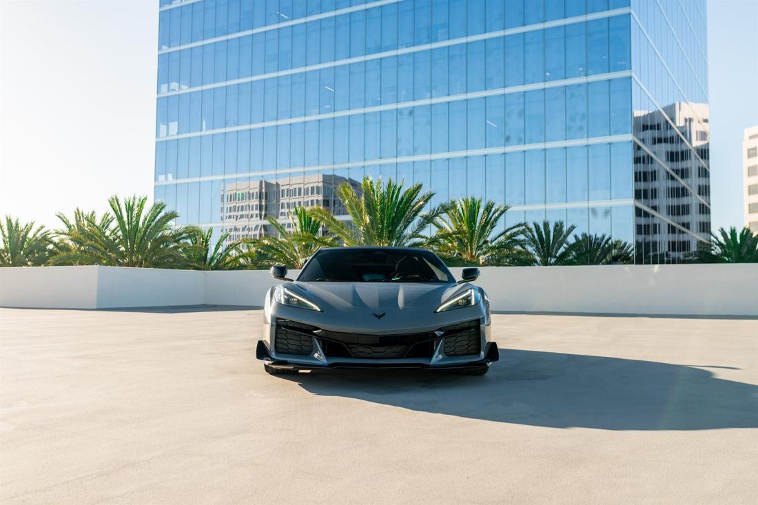 Grey Chevrolet Corvette C8 Z06, rental photo 2 of 20
