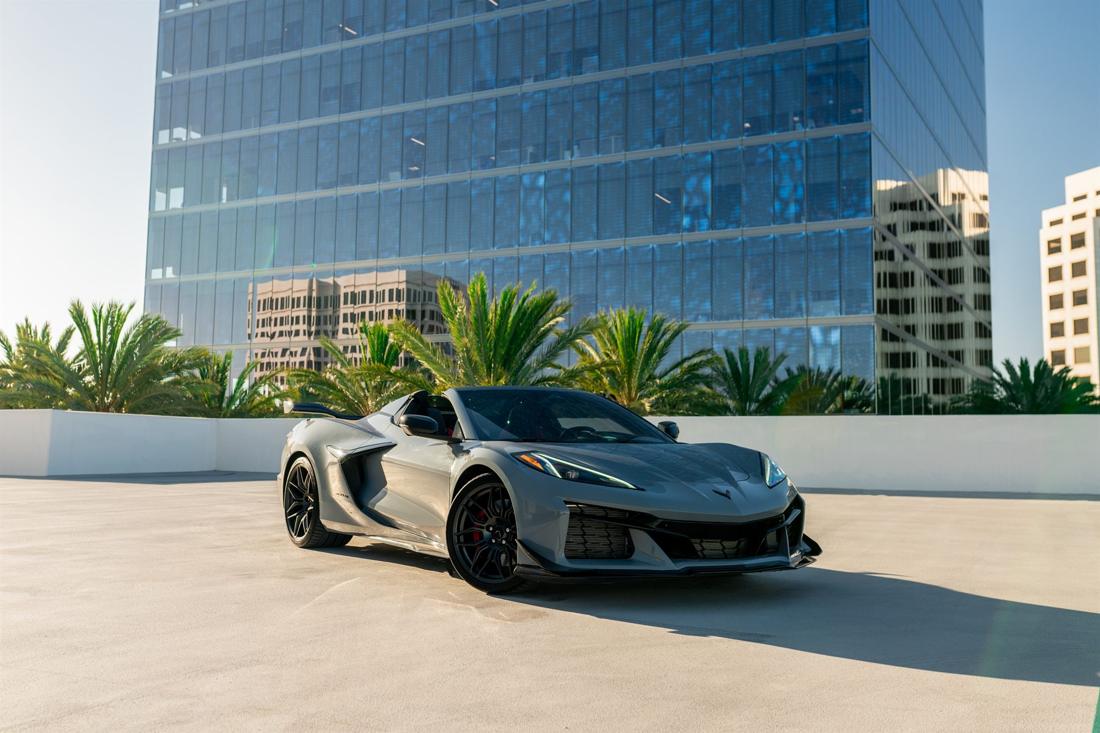 Grey Chevrolet Corvette C8 Z06, rental photo 3 of 20