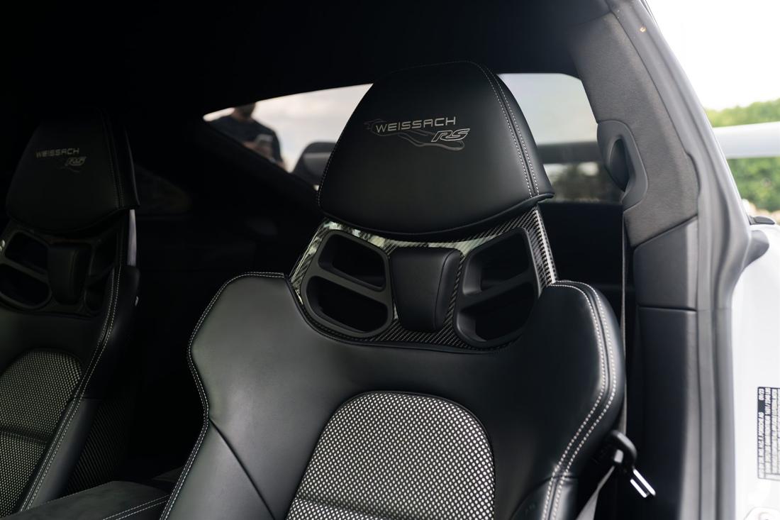 Grey Porsche 911 GT3 RS, rental photo 12 of 26