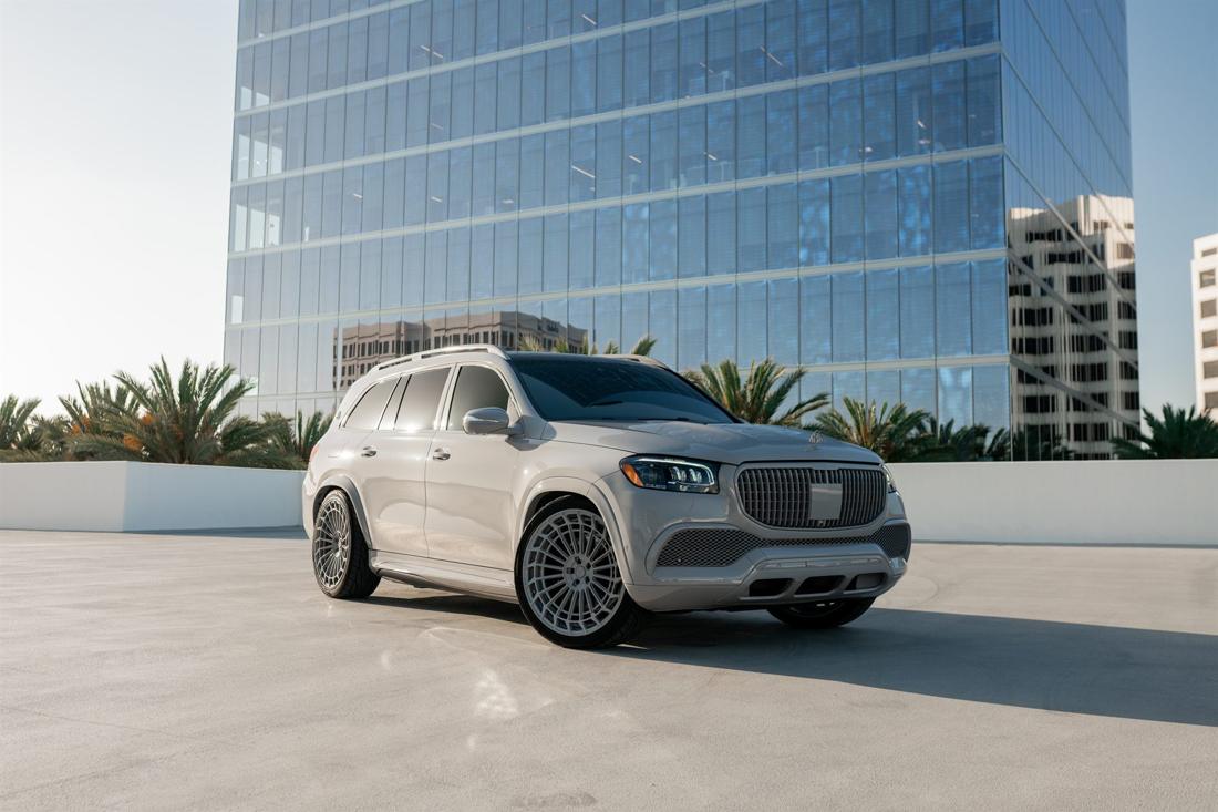 Silver Mercedes-Maybach GLS 600, rental photo 3 of 24