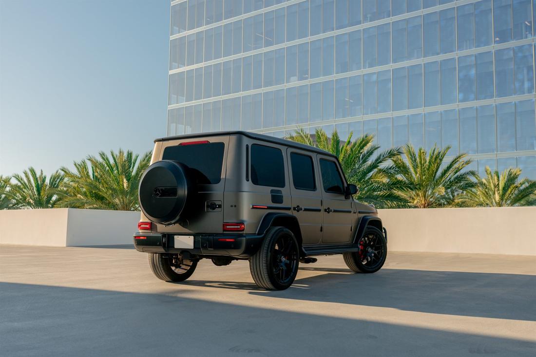 Matte gold Mercedes-AMG G63, rental photo 6 of 18