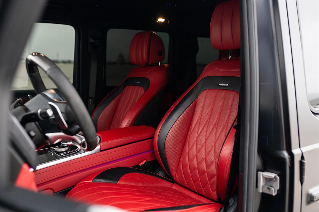 Matte gold Mercedes-AMG G63, rental photo 13 of 18