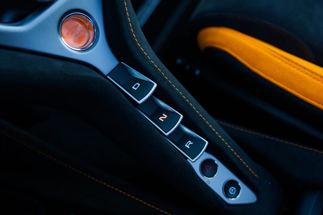 Orange McLaren 750S, rental photo 22 of 25